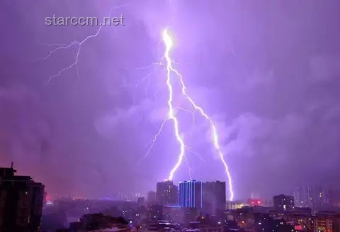 大連一夜閃電7694次：高頻雷電現象解析與影響應對