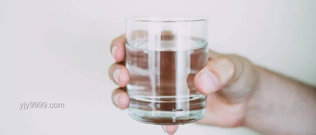 大學生親歷：飲料開后喝3天，細菌感染的警醒??