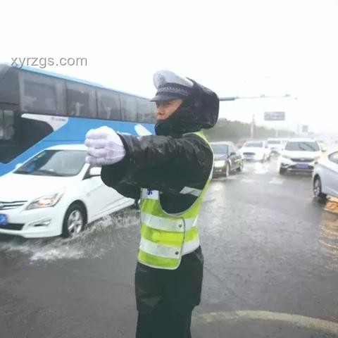三預警齊發(fā)下全國多地暴雨天氣對比分析