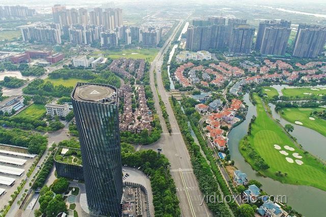 中國哪些縣城、鎮子名氣超越所在地級市？