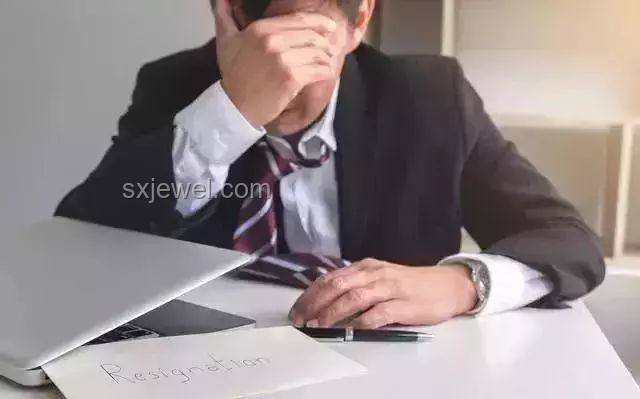 在職場受委屈，辭職是最佳選擇嗎？