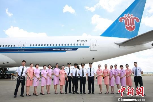 南航波音787備降案例：高空冒燒焦味應對研究