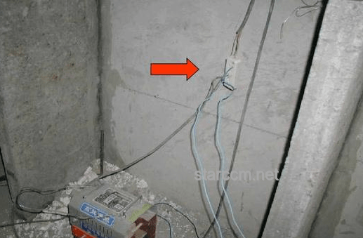 電梯沖頂事故責任追究深度分析：安全管理與責任落實