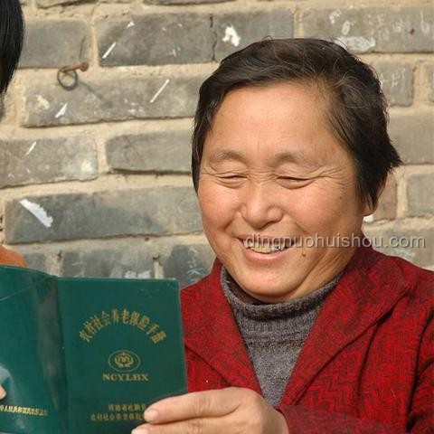 前央視主持人李思思帶娃出國度假方式深度剖析