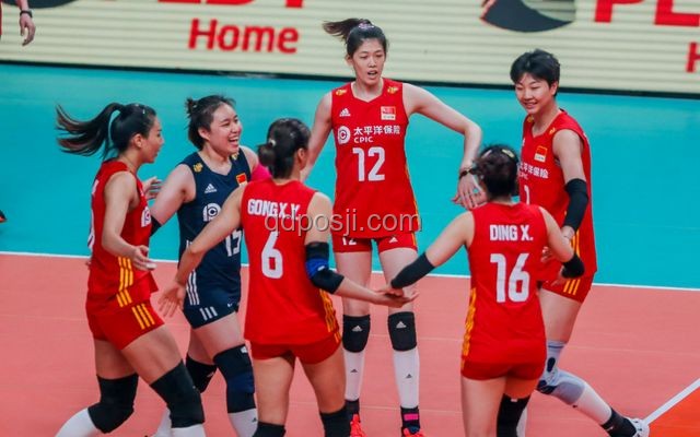 中國女排3比1逆轉(zhuǎn)勝加拿大：策略調(diào)整與團隊協(xié)作的力量